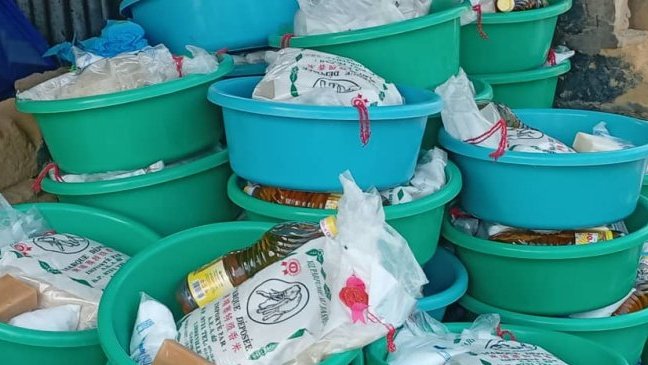 Mékambo / Célébration en différé de la fête des mères&nbsp;: l’association LAMBASS LÂ UNGOM distribue des kits alimentaires