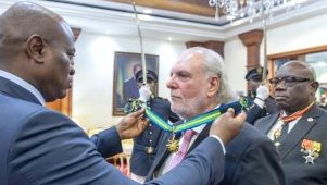 Relations Gabon- Espagne : un diplomate décoré pour son engagement 