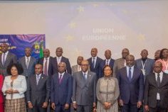 Gabon&nbsp;: un séminaire national pour  réformer les institutions, un ministre sous pression