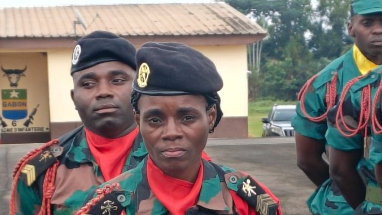 Mouila&nbsp;: présentation du drapeau au contingent 2023 B du génie militaire