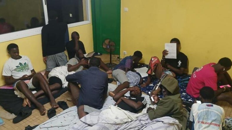 Logements saturés, cours suspendus&nbsp;: les étudiants interpellent le chef de l’État 