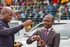 Gabon / Remise de 16 000 titres fonciers&nbsp;: quand la politique s’invite dans un projet de société