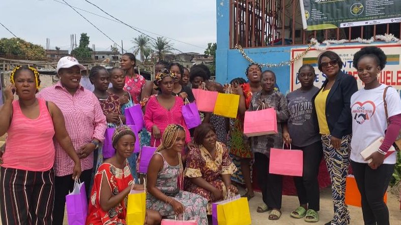 L’ONG La Main sur le Cœur sensibilise les jeunes filles orphelines à l’hygiène menstruelle