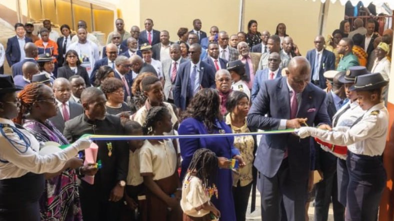 Éducation nationale&nbsp;: Oligui Nguéma a inauguré le complexe &laquo;&nbsp;Jean Noé Ndinga&nbsp;&raquo; d’Ozoungué