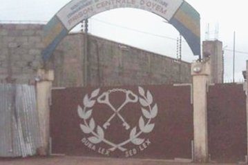 Mitzic&nbsp;: deux hommes inculpés pour le vol de plus d’un million de FCFA dans une agence de transport