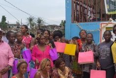 L’ONG La Main sur le Cœur sensibilise les jeunes filles orphelines à l’hygiène menstruelle